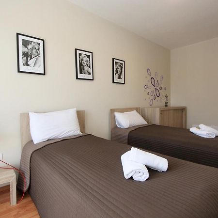 Cozy Apartments In Belgrade, Cukarica, Zeleznik, Free Parking And Wifi Belgrado Exterior foto