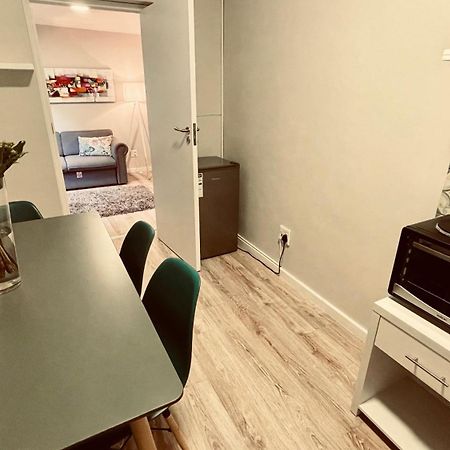 Cozy Apartments In Belgrade, Cukarica, Zeleznik, Free Parking And Wifi Belgrado Quarto foto