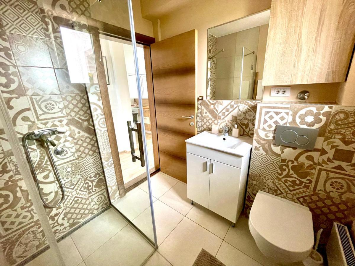 Cozy Apartments In Belgrade, Cukarica, Zeleznik, Free Parking And Wifi Belgrado Exterior foto