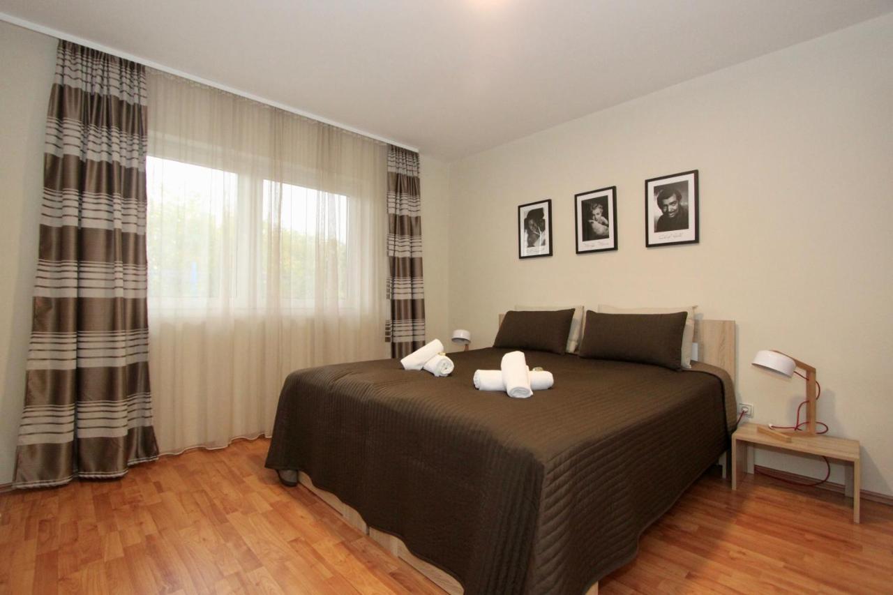 Cozy Apartments In Belgrade, Cukarica, Zeleznik, Free Parking And Wifi Belgrado Exterior foto