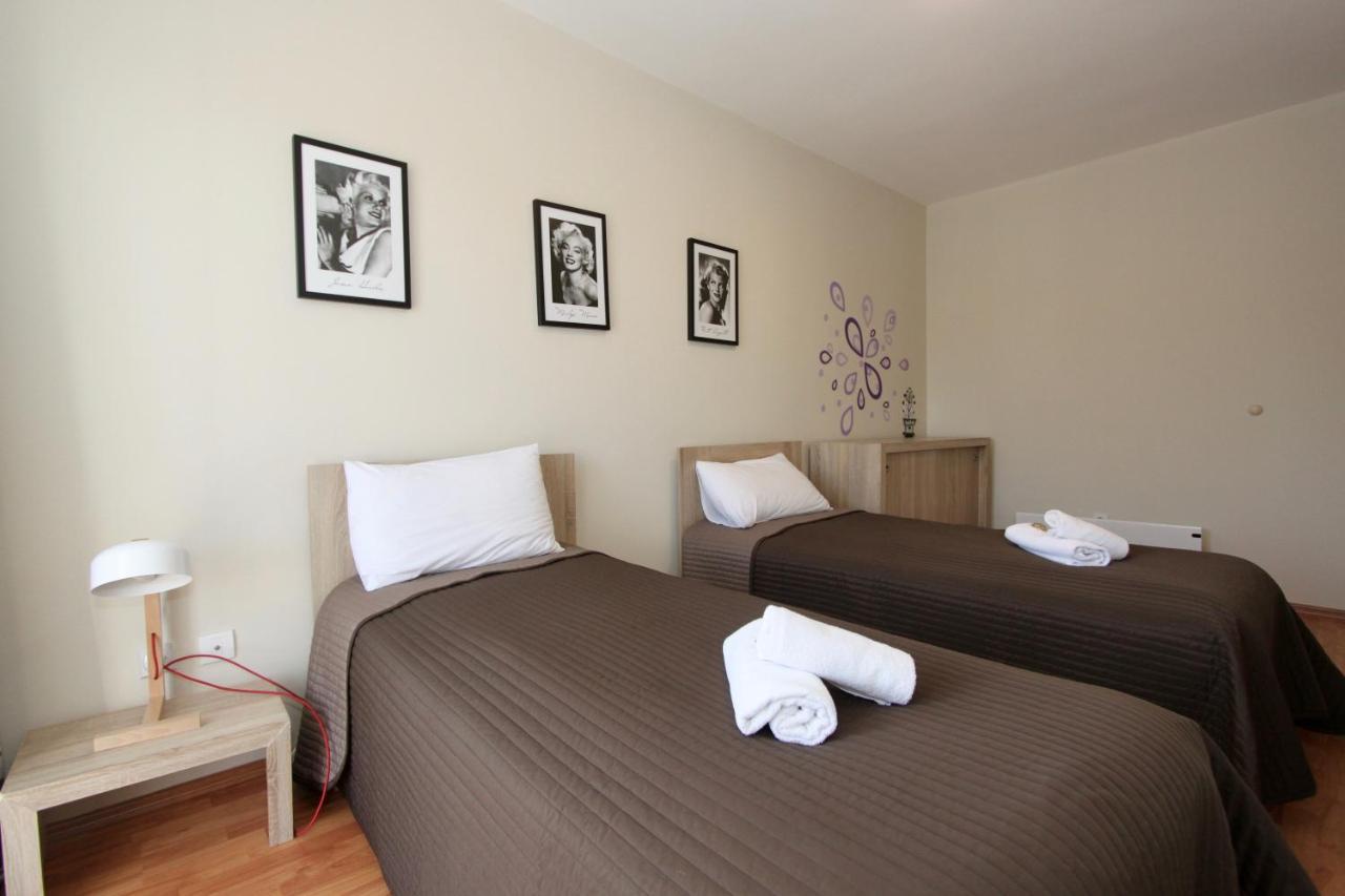 Cozy Apartments In Belgrade, Cukarica, Zeleznik, Free Parking And Wifi Belgrado Exterior foto