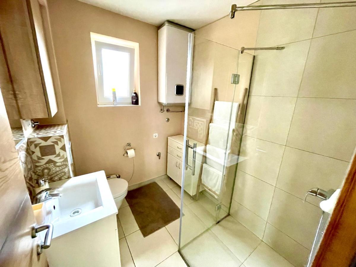 Cozy Apartments In Belgrade, Cukarica, Zeleznik, Free Parking And Wifi Belgrado Exterior foto