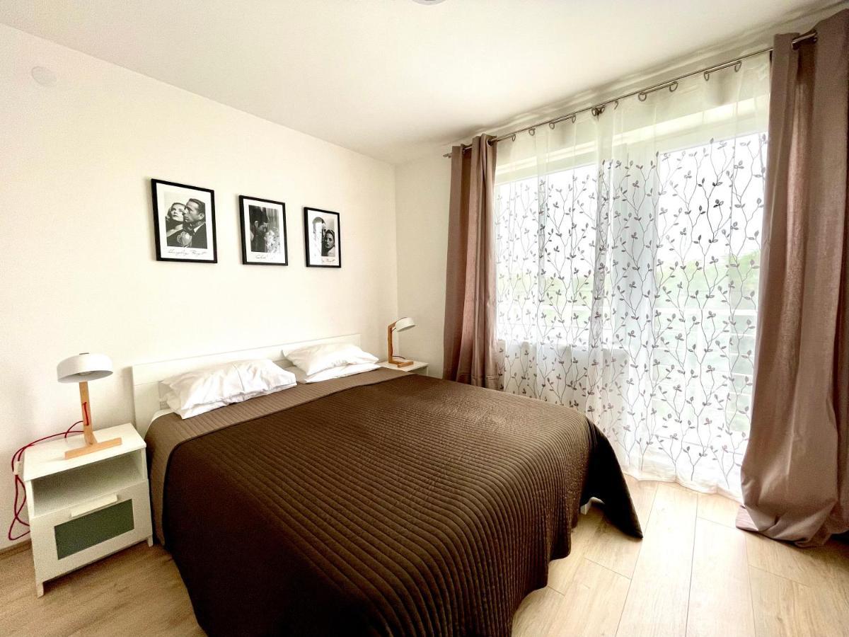 Cozy Apartments In Belgrade, Cukarica, Zeleznik, Free Parking And Wifi Belgrado Exterior foto