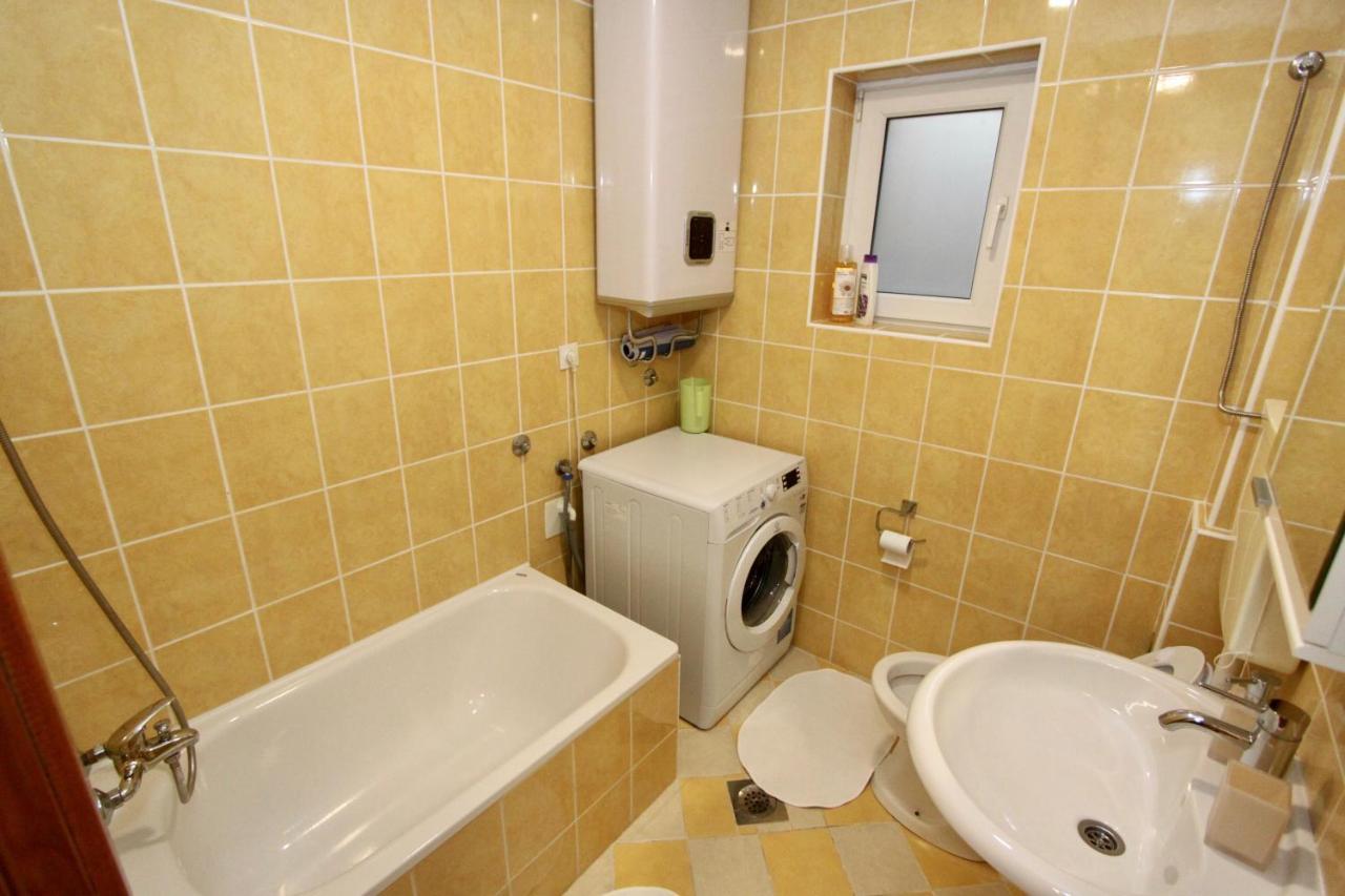 Cozy Apartments In Belgrade, Cukarica, Zeleznik, Free Parking And Wifi Belgrado Exterior foto